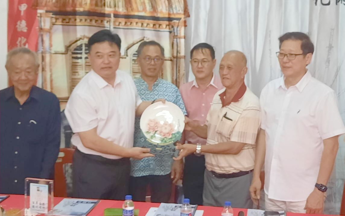 （古城第六版主文）甲德化会馆拟设为总会