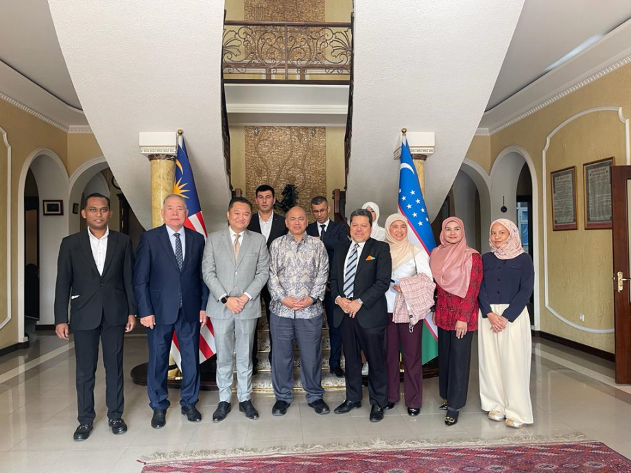 马来西亚宗乡亲慈善与教育基金会董事主席拿督斯里林振辉指出,大马的旅游业是一个具有吸