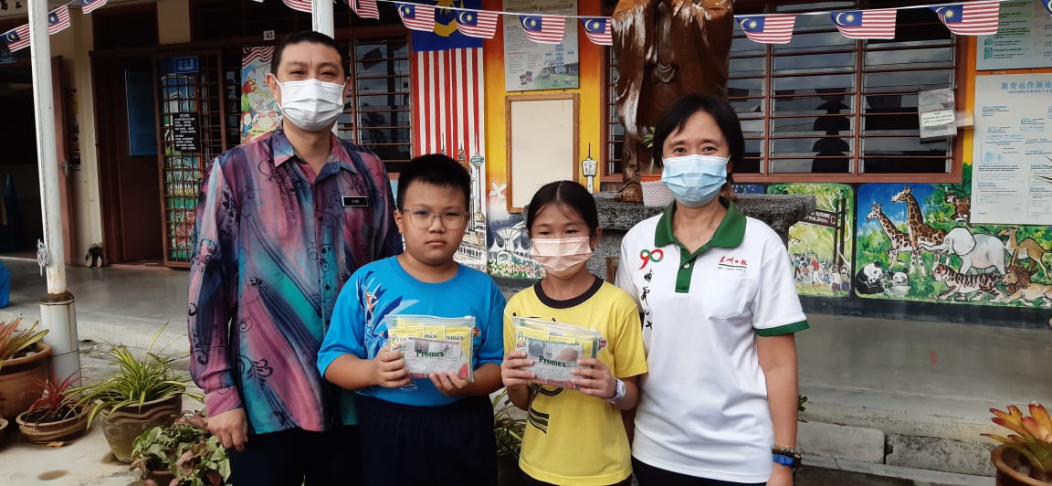 (大都会)学生阅报计划走入校园活动-有奖填字游戏颁奖仪式/11图