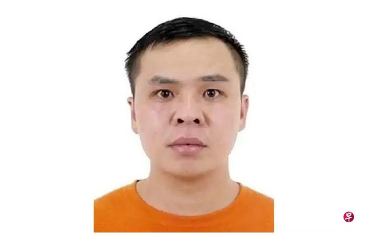 (已签发)全国:狮城洗钱案|重回王水明私宅调查 警拖2豪车搬多箱证物