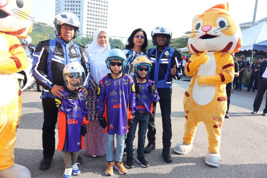 (已签发)柔:柔警摩托兄弟亲善活动 至14日交通罚单半价