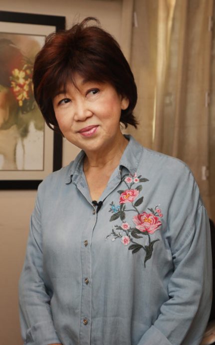 (已签发)柔:狮城二三事:朱咪咪怕黑 住酒店登台服铺床