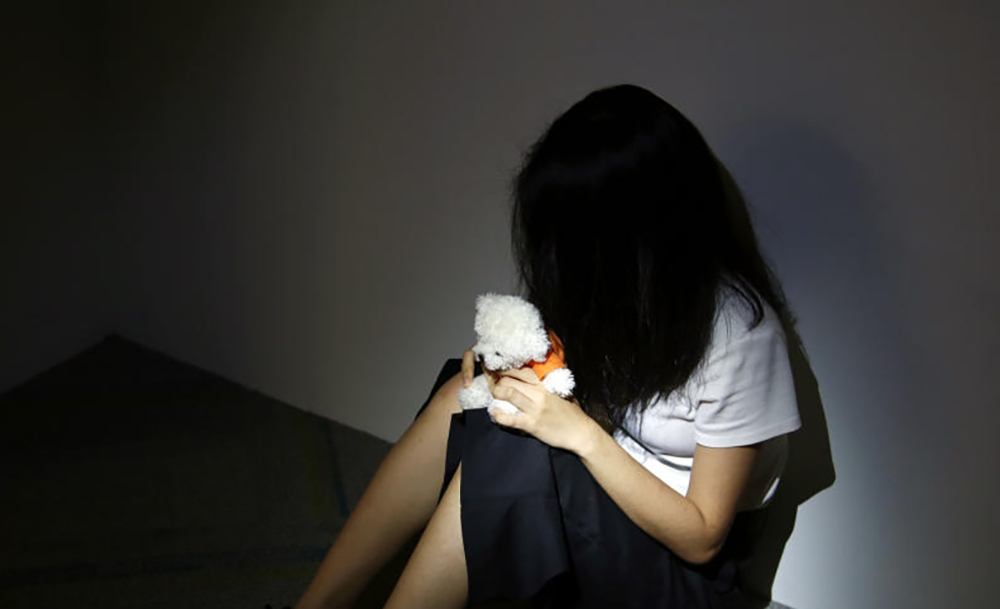 （已签发）柔：狮城二三事：盯另一名女童被捕 色伯DNA验出 8年前性侵稚童