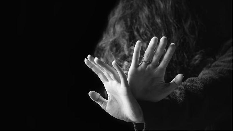 (已签发)柔:狮城二三事:趁妹妹熟睡时性侵她 未成年哥哥认罪