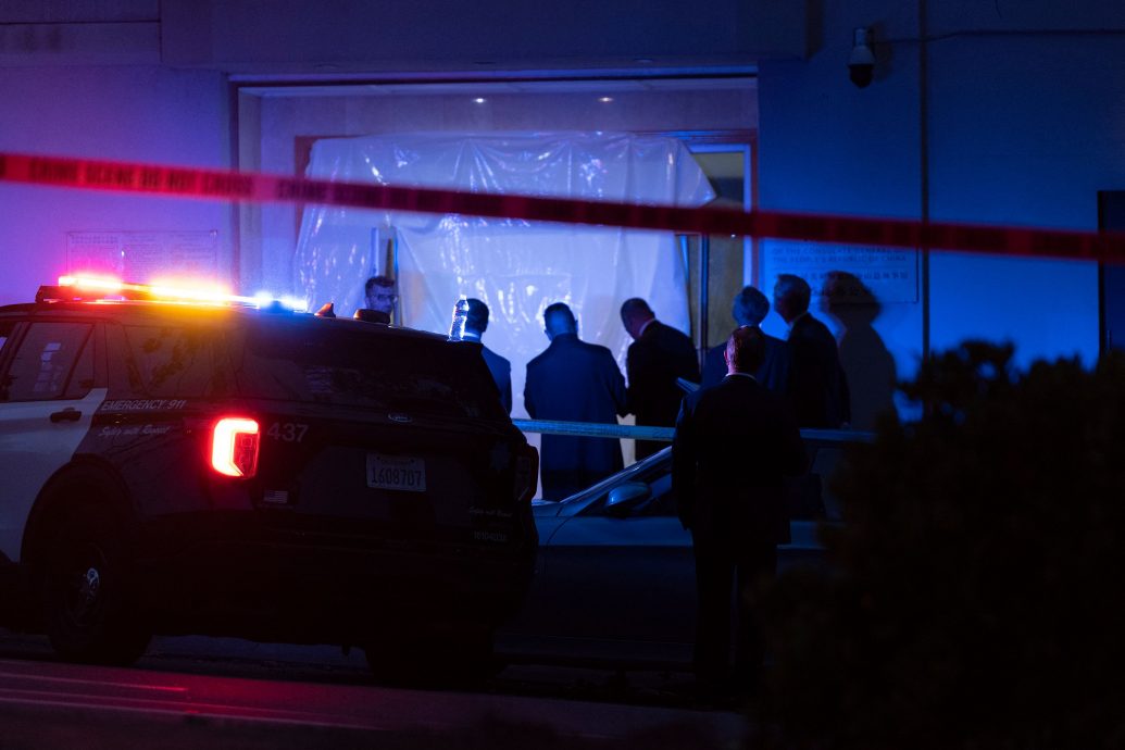 (视频) “中共在哪?” 男子驾车撞中国驻旧金山领事馆被警击中送院不治