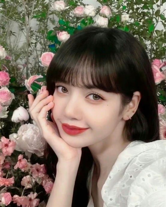 Lisa挨骂当第三者? 素颜与绯闻男友共进晚餐