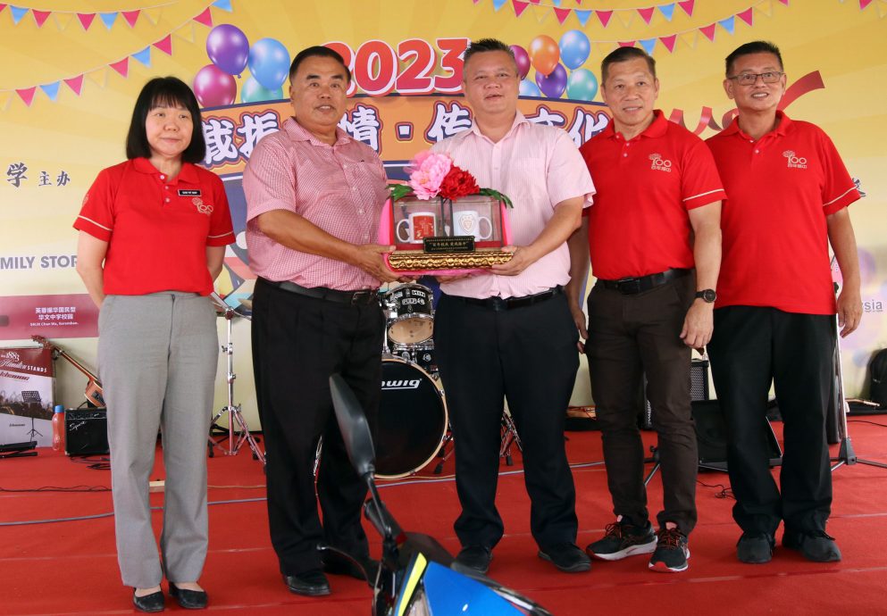 NS01芙蓉:振中正门改向南面免引发车龙;胡国钦:绝不仗着“华教招牌”而漠视民困