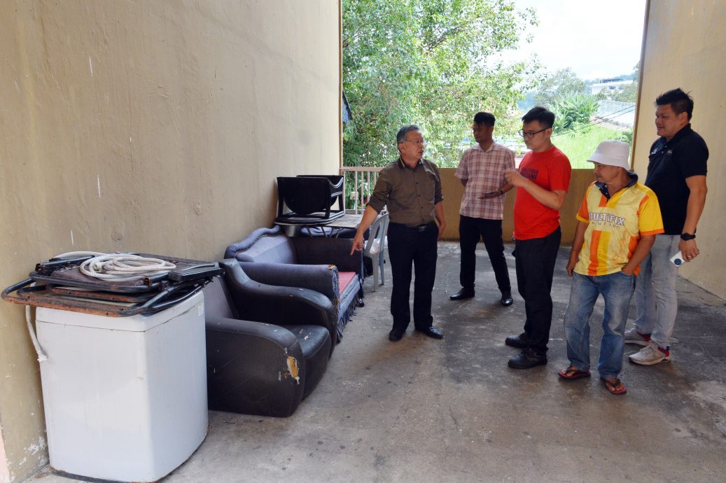 NS芙蓉/组屋走廊囤垃圾杂物2周不清走,住户就会被“请走”