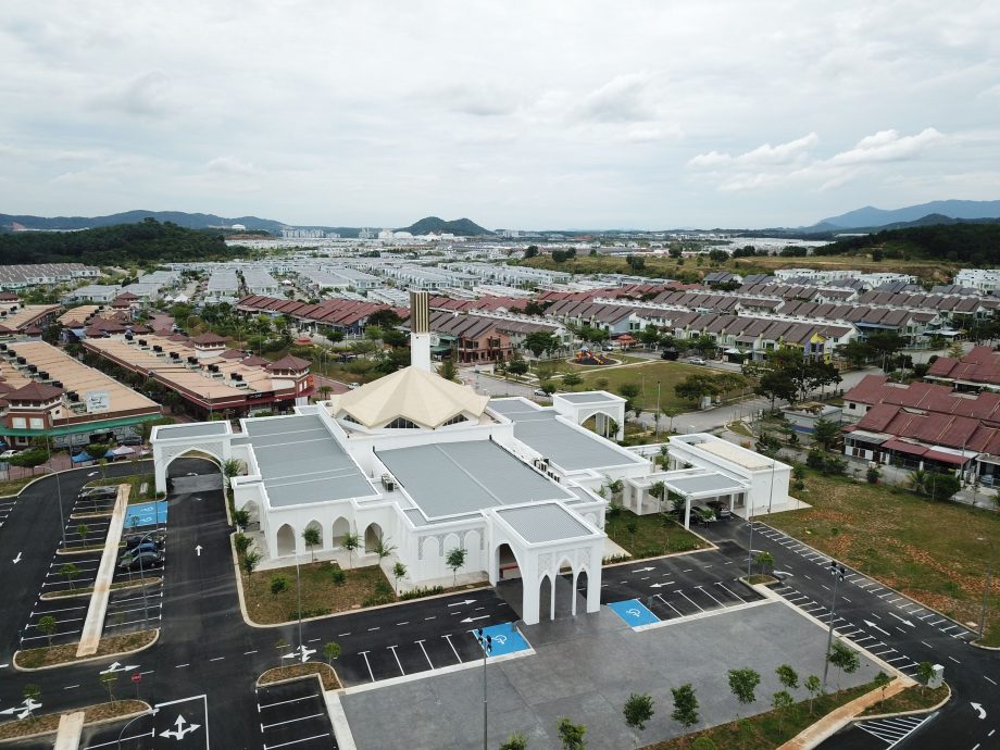 19/11见报∕我们/李典和:多元宗教和教育的幕后推手