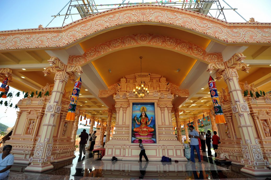 19/11见报∕我们/李典和:多元宗教和教育的幕后推手