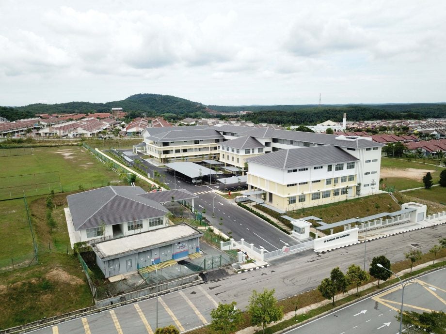 19/11见报∕我们/李典和:多元宗教和教育的幕后推手