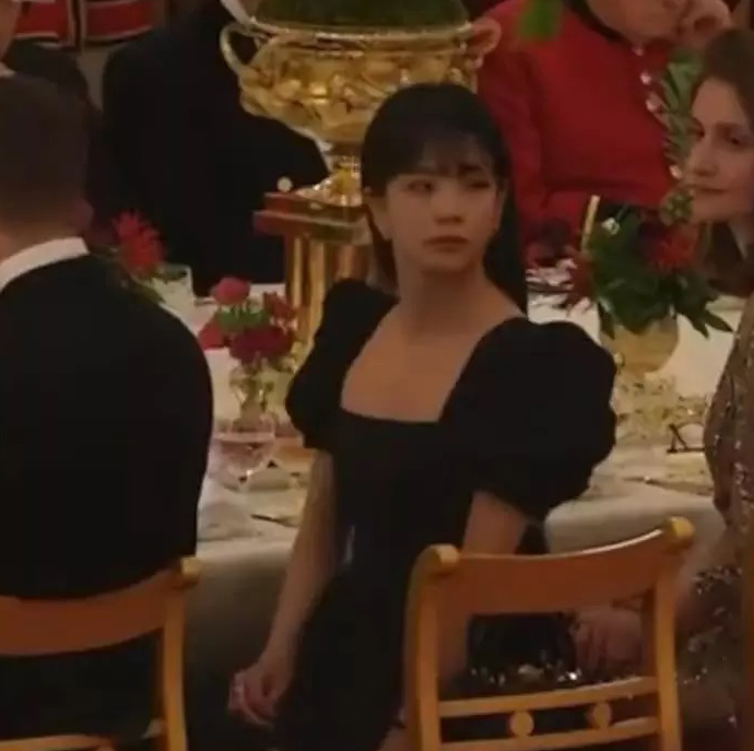 BLACKPINK合体现身白金汉宫 获英王点名赞超萌反应全被