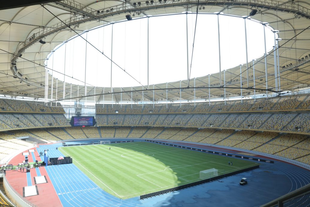 Coldplay一晚演唱会 国家体育场草皮损坏了!