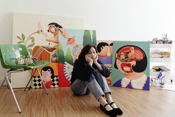 d'peculiar 主打浮夸怪诞微惊悚风格