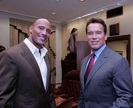 ​46%美国人拱选总统 道维强森松口有政党接洽