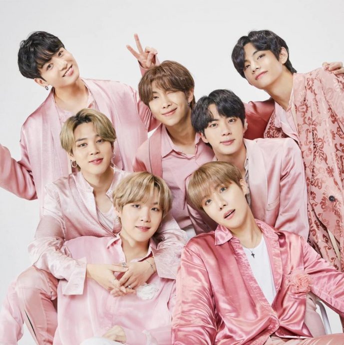 韩国防部下达1指令 J-Hope军方节目主持棒飞了