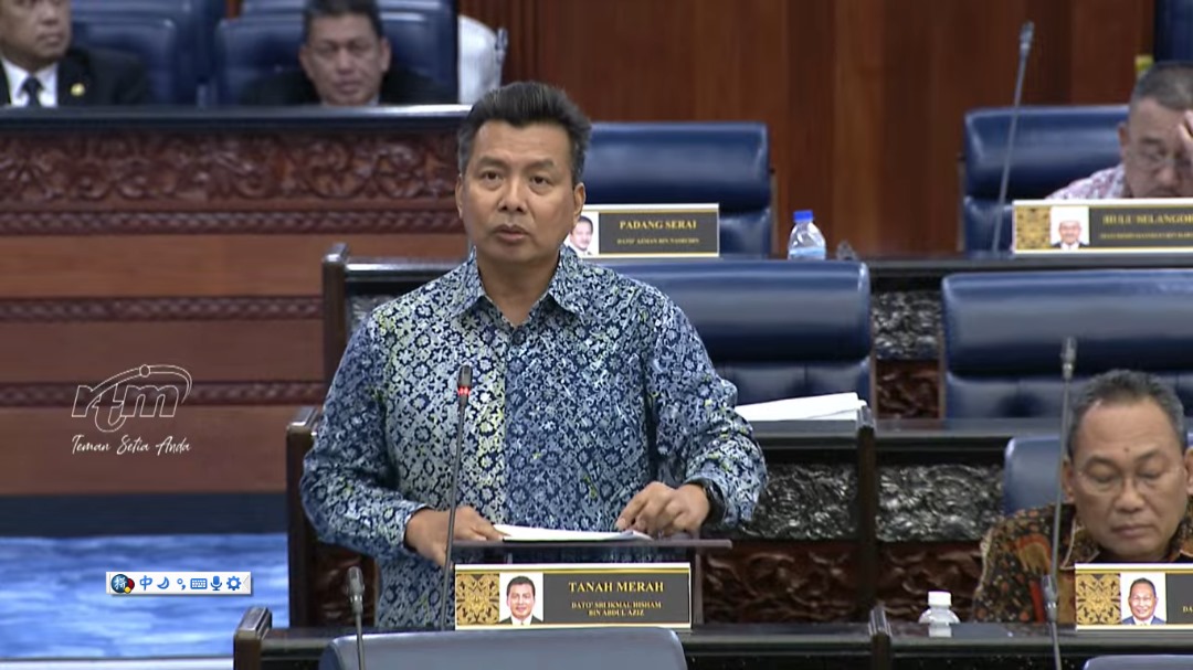  “大马军人服装都是杂牌”  土团YB：学新加坡买名牌！