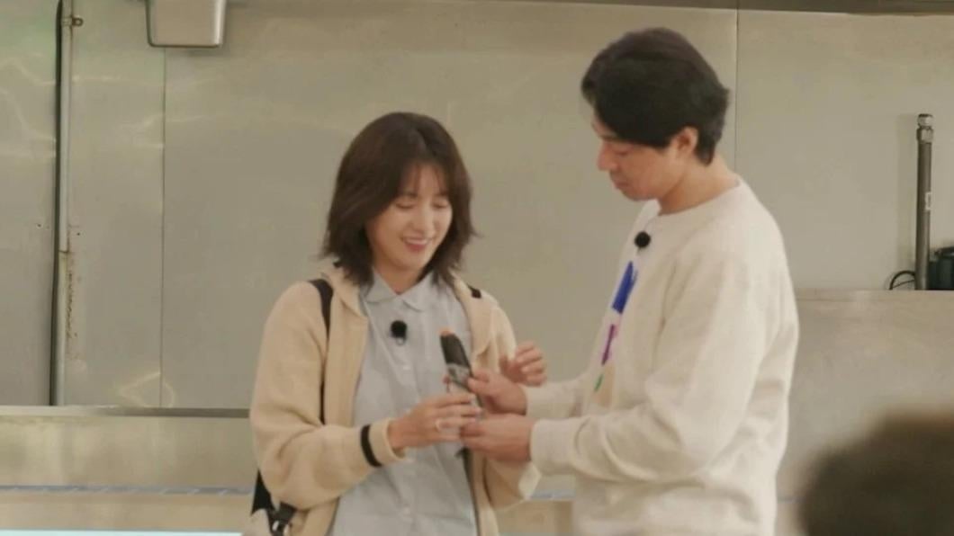 “异能夫妻”赵寅成投喂韩孝周掀暴动 粉丝高喊:请原地结婚!