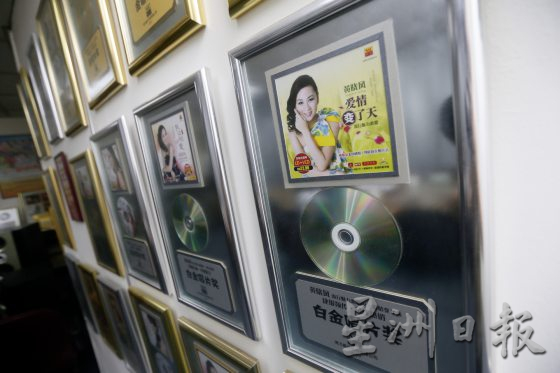 【音乐产业/01】寻找唱片行,它们去了哪里?