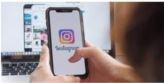 不爽朋友圈晒幸福旅行照 男子：你们不会内疚吗？