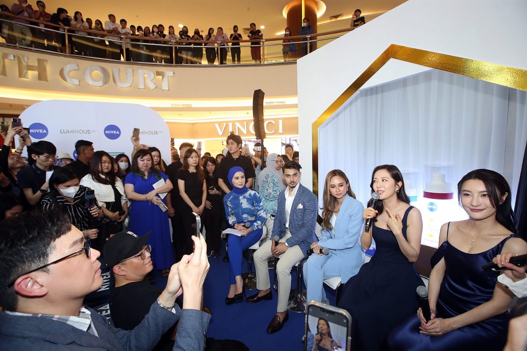  与唐诗咏抵隆先大啖马来餐 林夏薇港版《黑暗荣耀》挑战反派