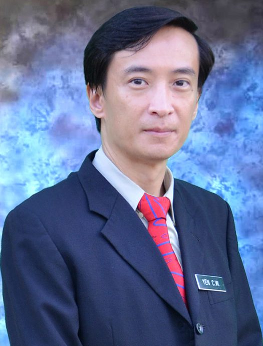 专题∕27/11见报∕中学右版∕剪不断理还乱的华文师资课题