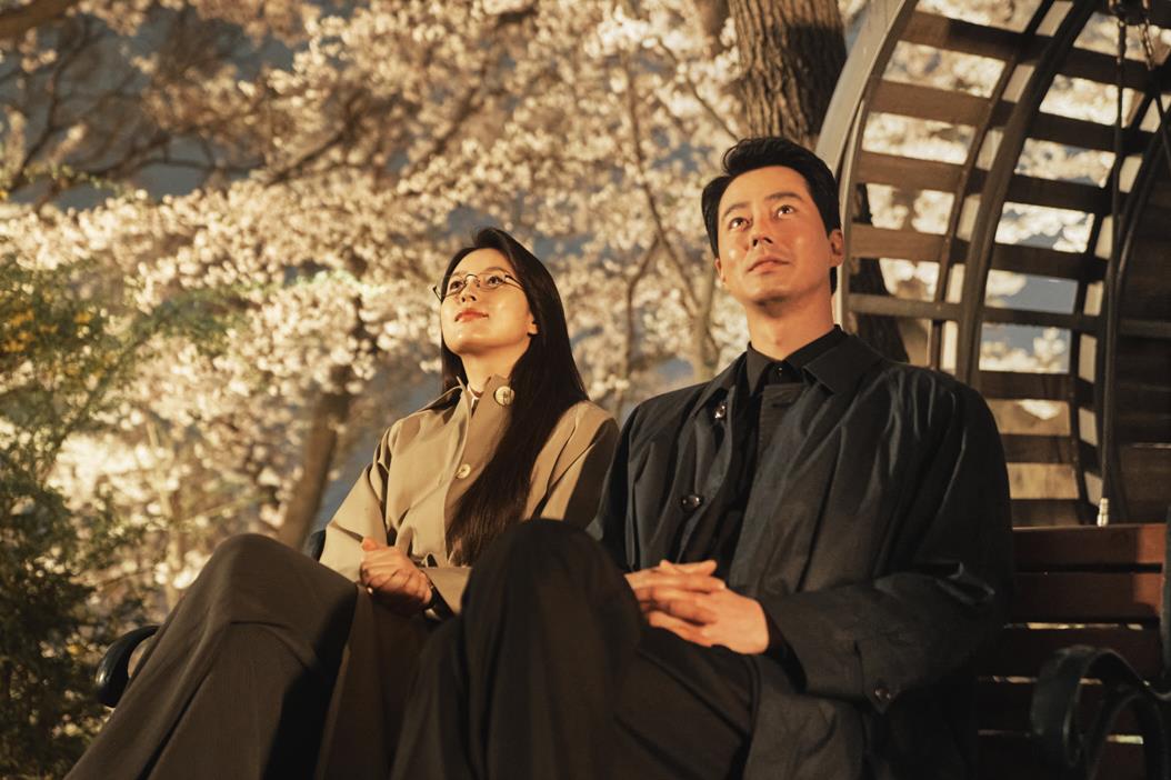 业内票选力压《Moving》 《黑暗荣耀》年度最佳韩剧