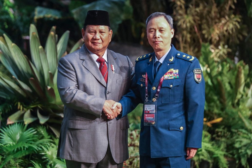 东盟防长扩大会议 解放军中将景建峰出席