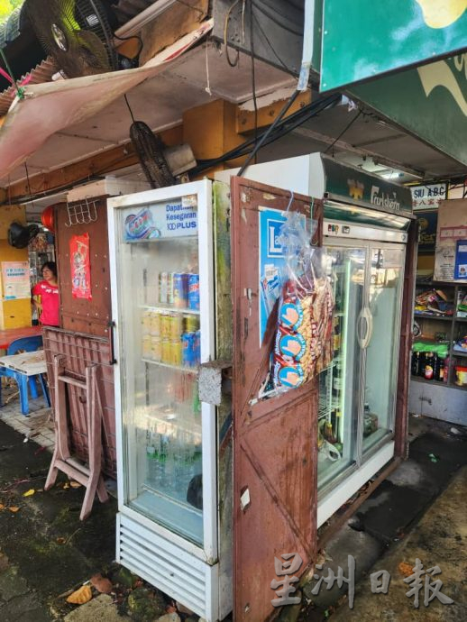 东:瓜登美食园恳请市政厅可以体谅他们的情况,容许展延拆迁期限。