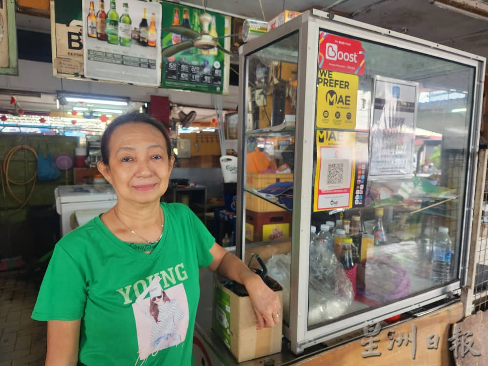 东:瓜登美食园恳请市政厅可以体谅他们的情况,容许展延拆迁期限。
