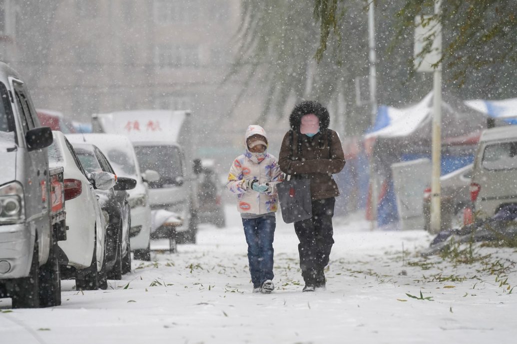 中国东北降雪量或破历史同期极值 多地紧急停课、停运、停航