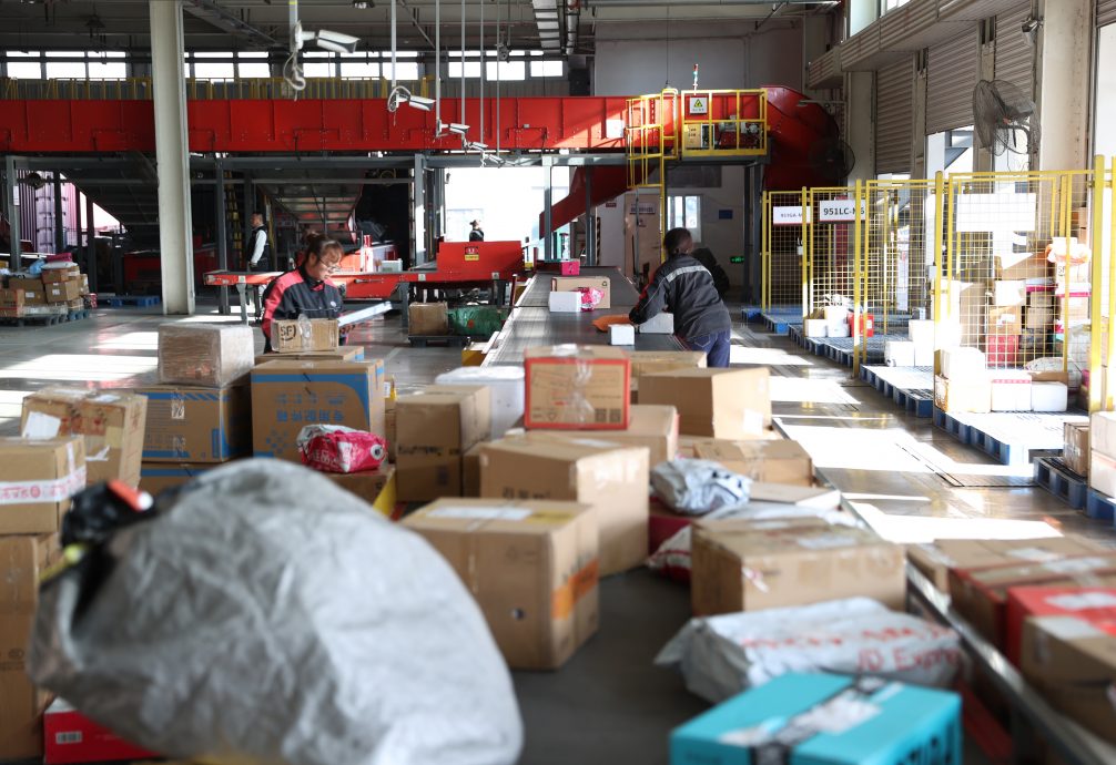 中消费者花钱趋谨慎 双11商家疯狂“一降到低”