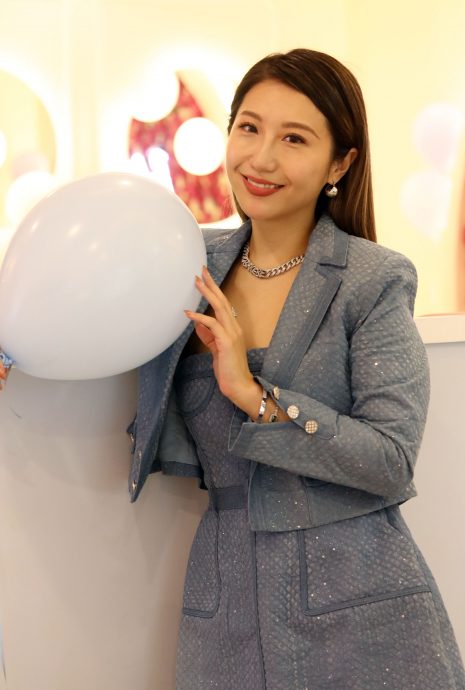 为支喾仪开店3周年站台 王梓轩自曝会常来马 