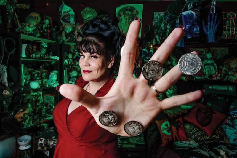 体内52个植入物,美国女子成“半机械人”