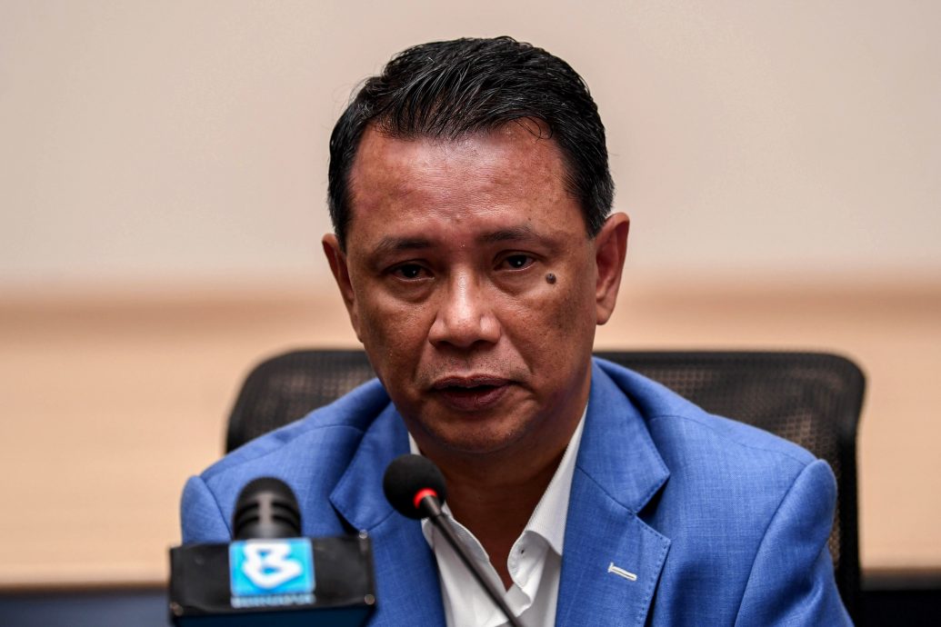 体育专员威胁取消注册风波 | “体育专员应保持中立” 诺萨坚定青体部介入立场