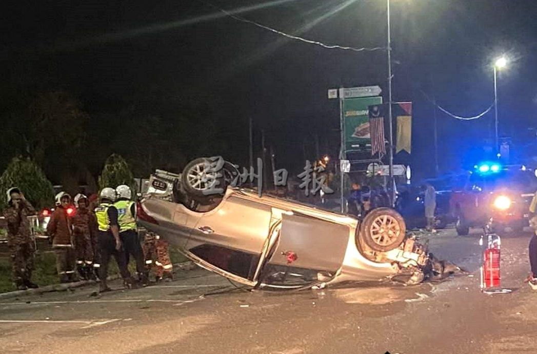 供星洲网:15岁少年开父亲的车出外时发生意外,警方向父亲开出罚单