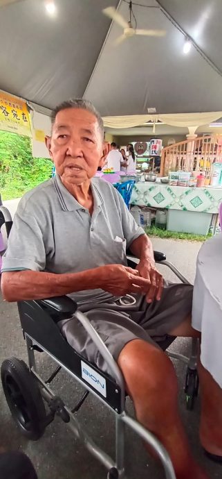 供星洲网／老伴被撞毙，丈夫：心很痛，以后谁扶我去喝茶？