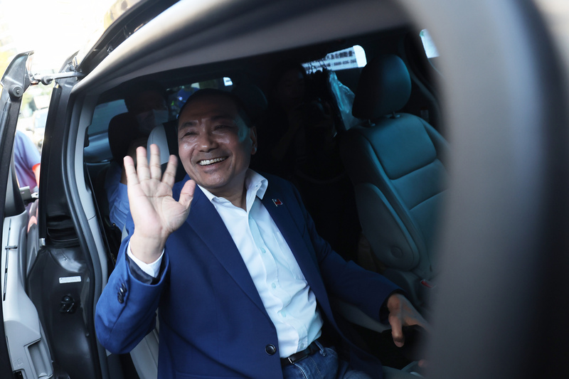 侯柯郭三方会谈“君悦酒店2538房登场” 安排马朱到小房间休息