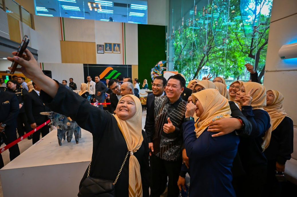 倪可敏宣布捐薪激励公务员 地政部荣获2023 AIPSA 创新大奖