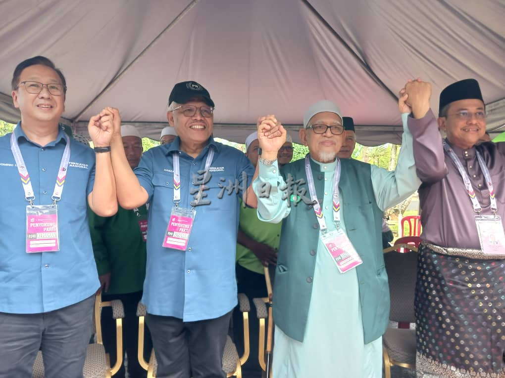 全国:伊斯兰党主席丹斯里哈迪阿旺:甘马挽国会议席补选候选人拿督斯里阿末山苏里不需要辞去登州大臣职位。