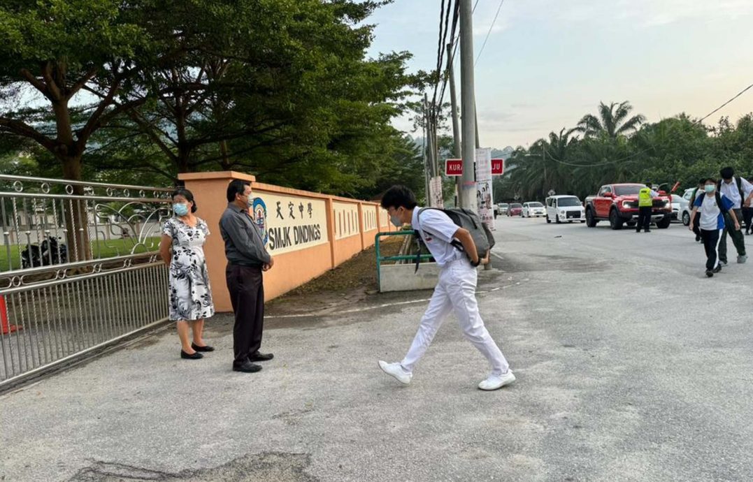 全国版/建议暖势力/为特殊华中改变不当校长决定,用身教感悟学生