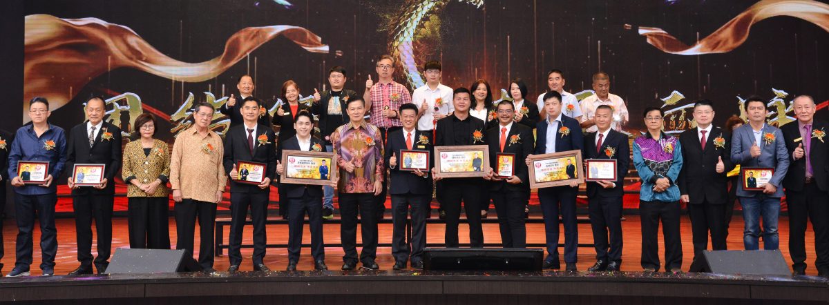 全国/陈总总会长:政府应积极落实10+6华小计划!