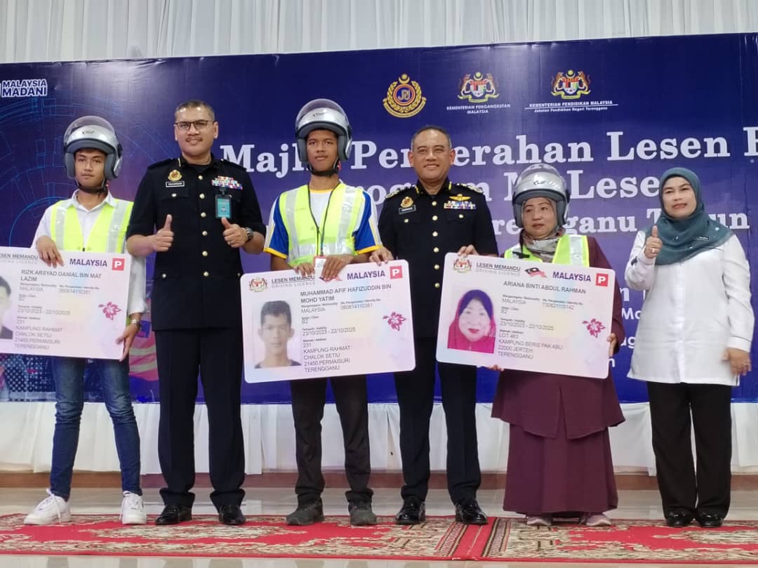 全国：5月推出MyLesen B2计划至今，已向全国7664名B40群体和e-Kasih受惠者免费发出摩托车驾照。