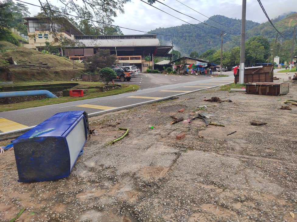 全国：武吉丁宜山洪