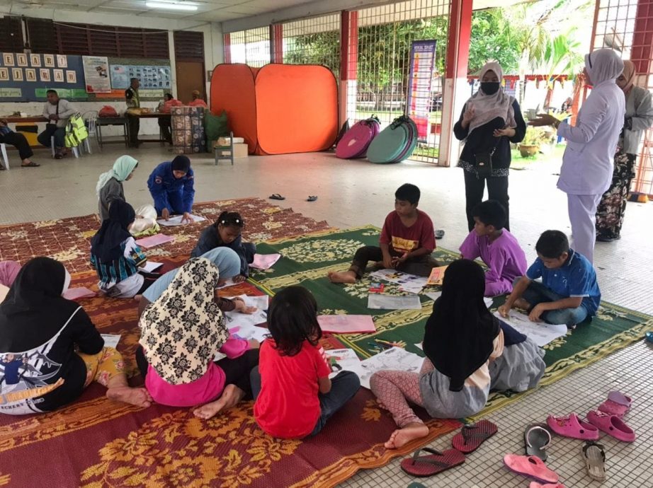 截至今日下午3时44分,吉兰丹州一共有370名水灾灾黎被安顿在6所疏散中心。