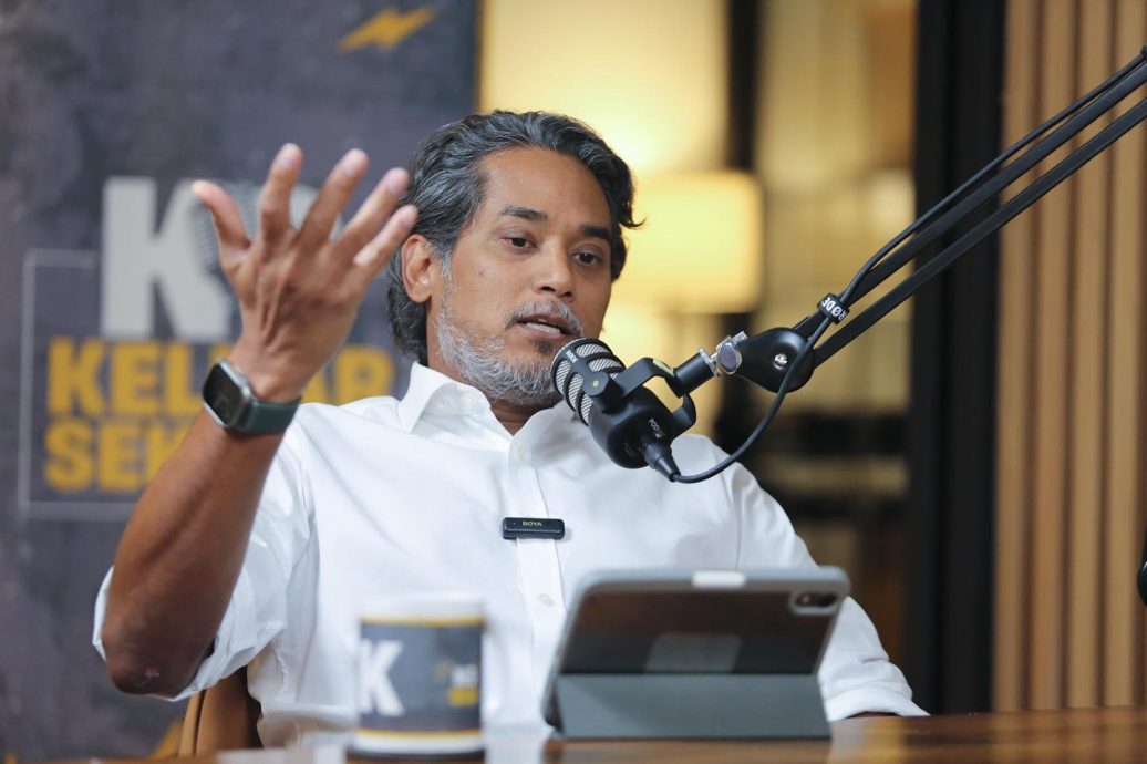 凯里狠批内阁4人  “他们反对禁烟世代”