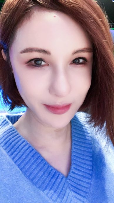 利菁排队等换眼角膜 自我喊话：得坚强