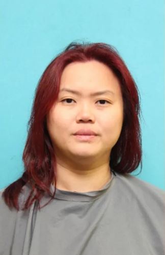 华妇刺伤丈夫 开车带3孩子冲入池塘