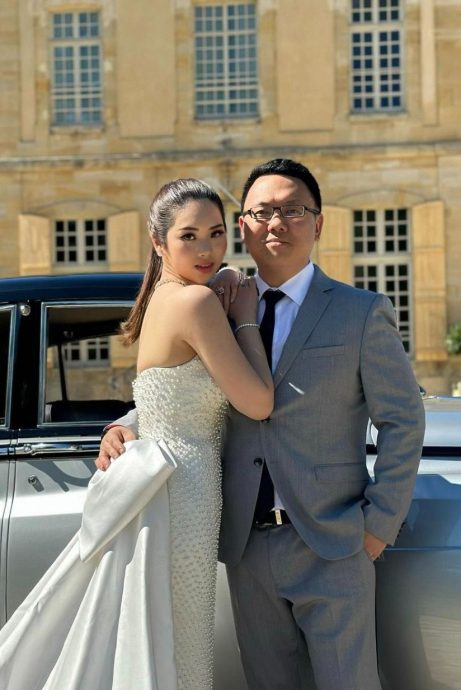 印亚航前总裁独子砸2000万办婚礼 设玫瑰法拉利还赠宾客爱马仕