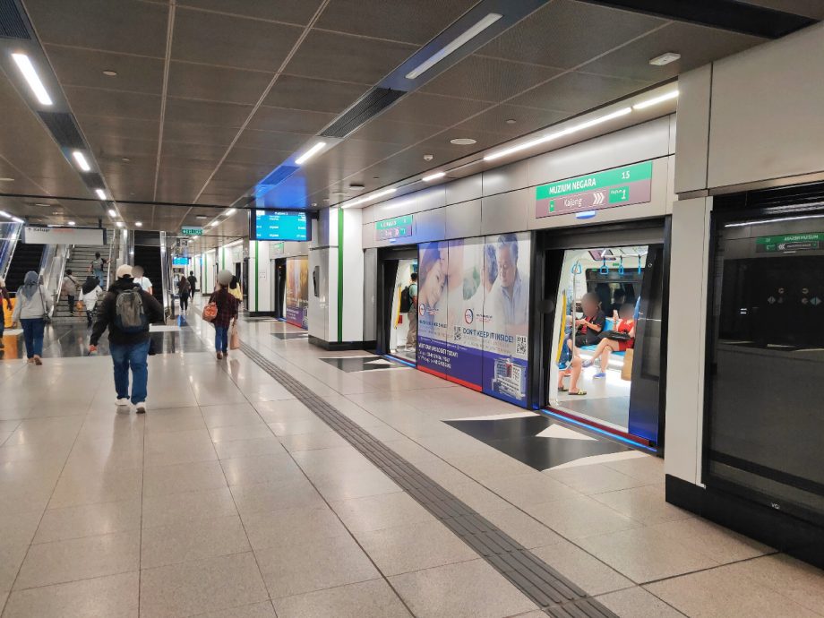 印尼游客大赞TBS车站 “规模庞大犹如机场！”